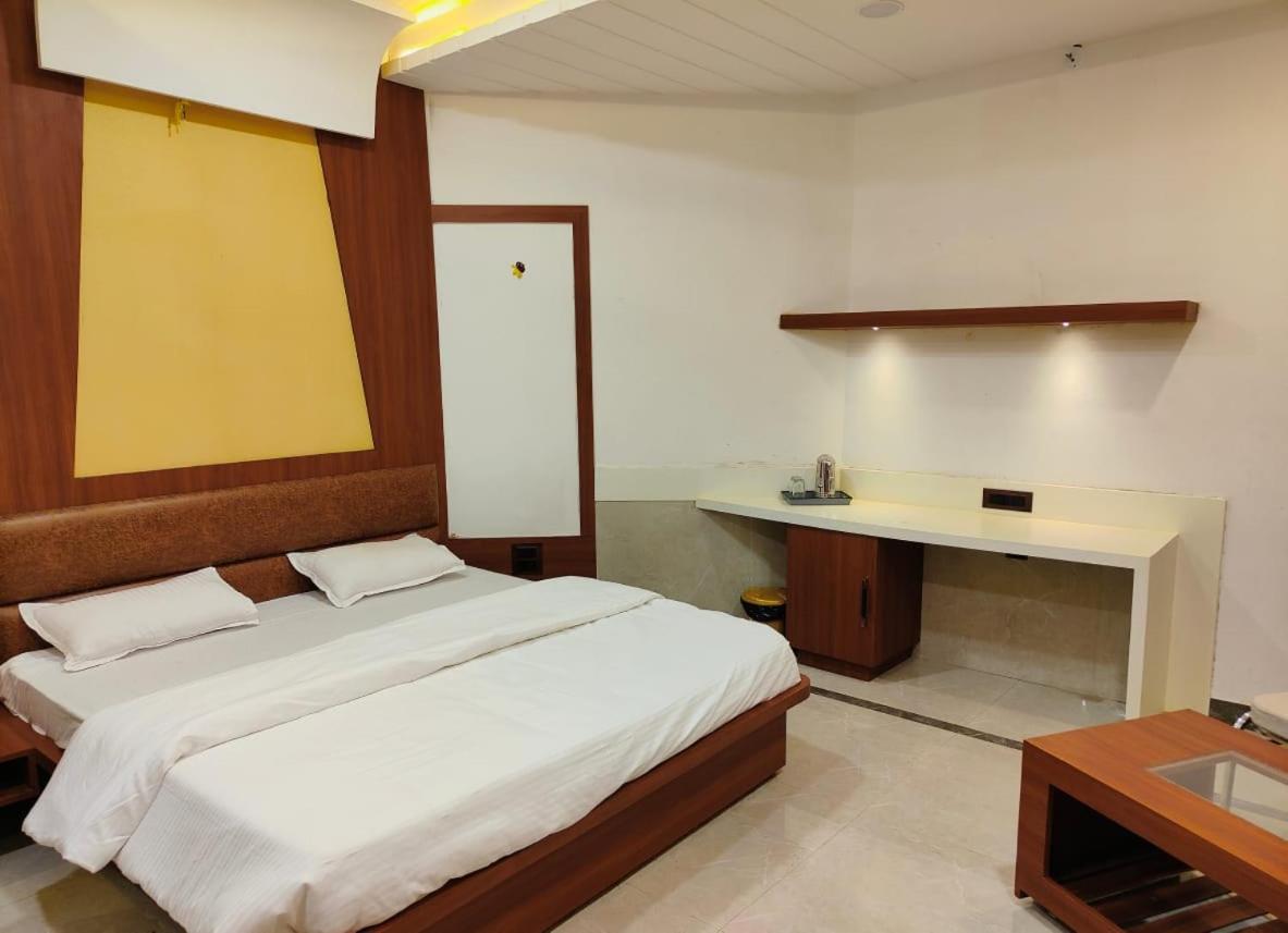 Krishnam Resort Jabalpur Exterior foto